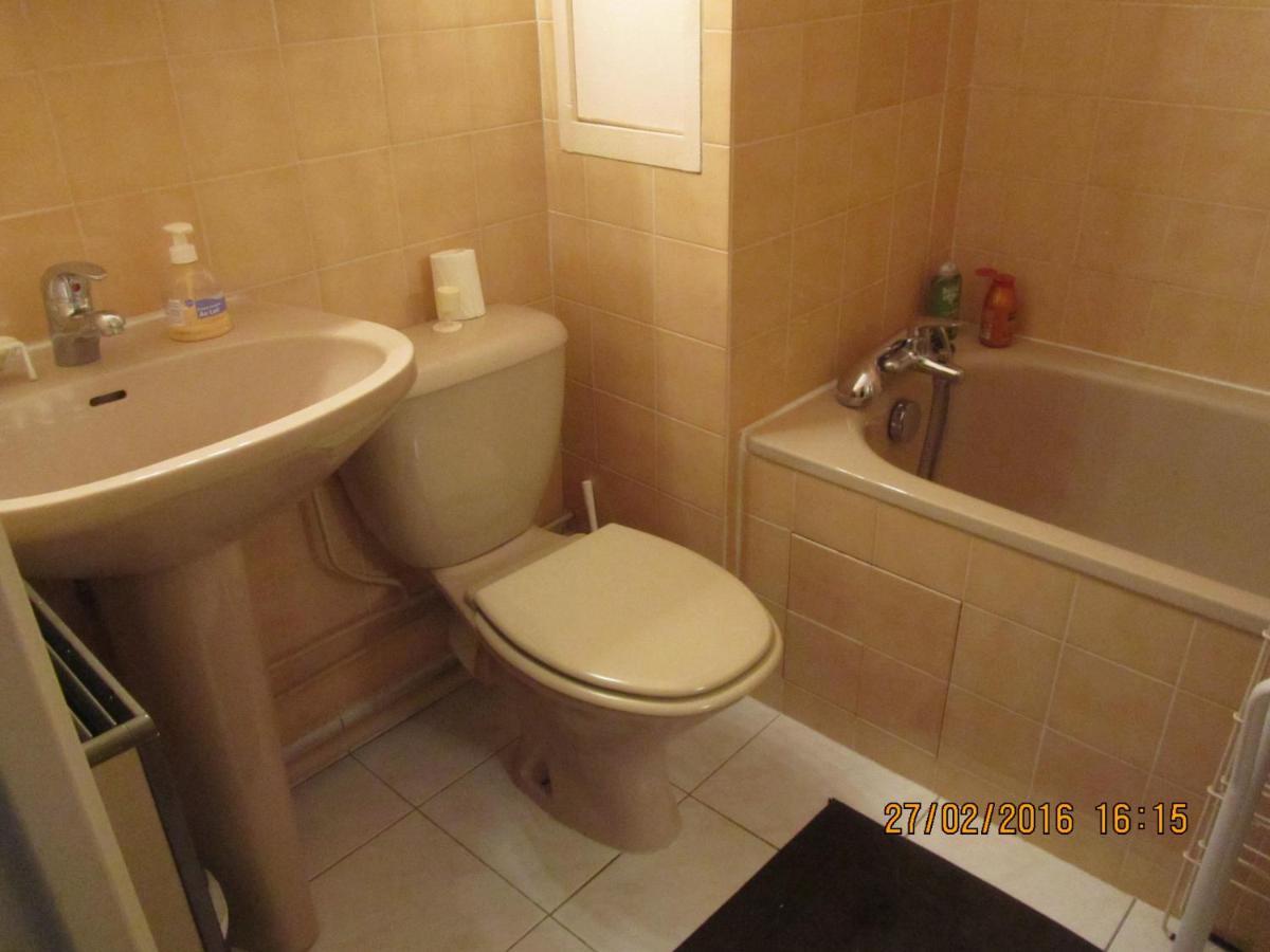 Studio En Centre Ville, Place De Parking Privee Аркашон Екстериор снимка